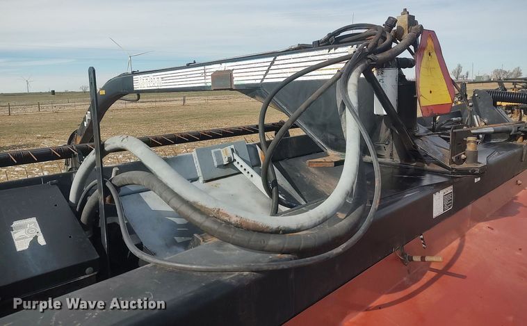 image for item DO3722 2003 MacDon 5020  swather / windrower