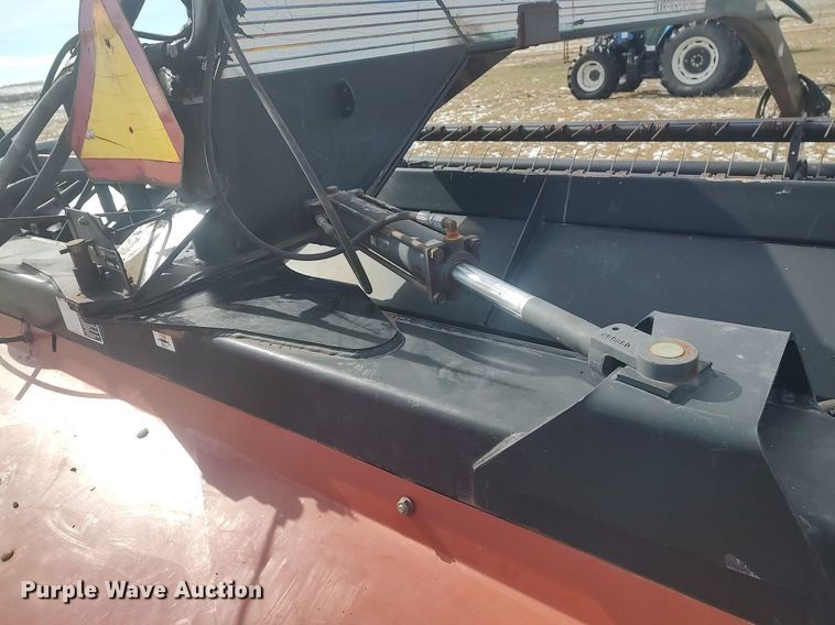 image for item DO3722 2003 MacDon 5020  swather / windrower