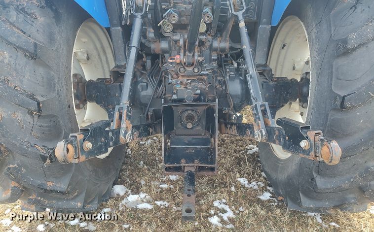 image for item DO3723 2015 New Holland T4.110  MFWD tractor
