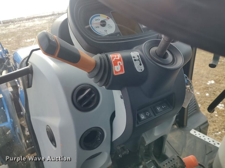 image for item DO3723 2015 New Holland T4.110  MFWD tractor