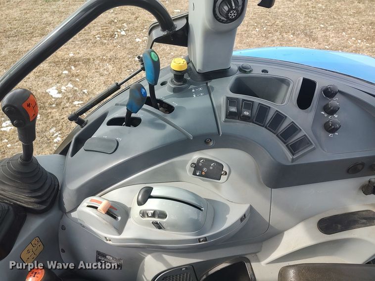 image for item DO3723 2015 New Holland T4.110  MFWD tractor