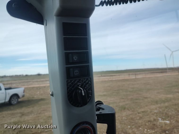 image for item DO3723 2015 New Holland T4.110  MFWD tractor