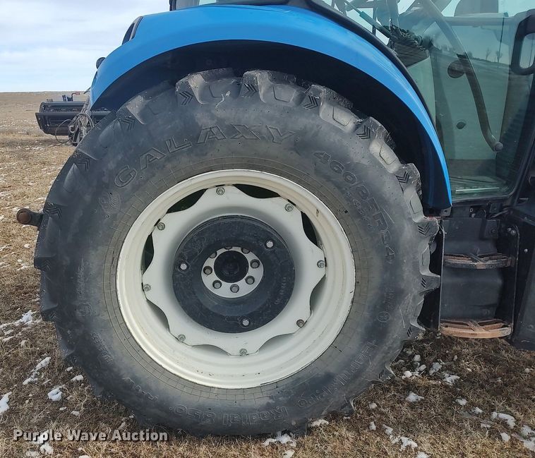 image for item DO3723 2015 New Holland T4.110  MFWD tractor