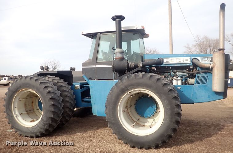 image for item DQ5067 Ford 946 Versatile  4WD tractor