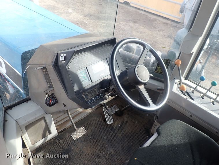 image for item DQ5067 Ford 946 Versatile  4WD tractor