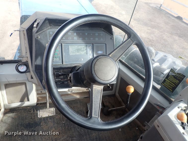 image for item DQ5067 Ford 946 Versatile  4WD tractor