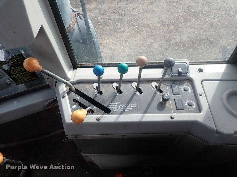 image for item DQ5067 Ford 946 Versatile  4WD tractor