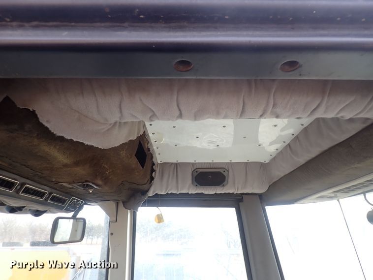 image for item DQ5067 Ford 946 Versatile  4WD tractor