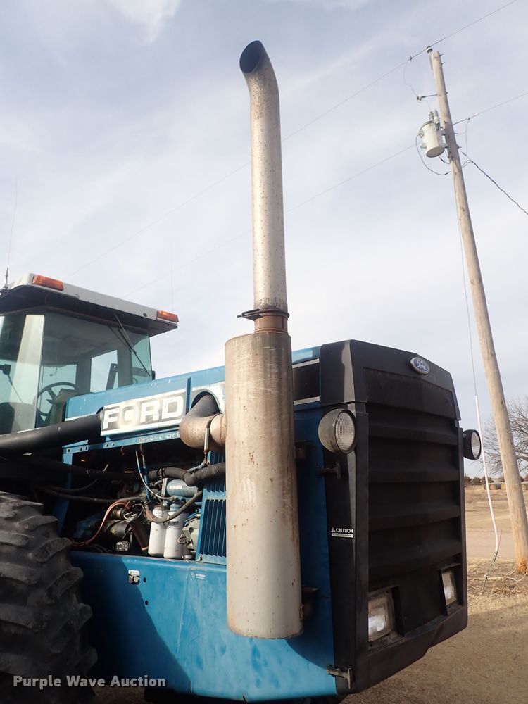 image for item DQ5067 Ford 946 Versatile  4WD tractor