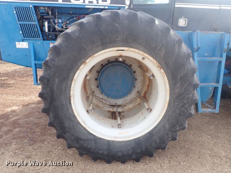 image for item DQ5067 Ford 946 Versatile  4WD tractor