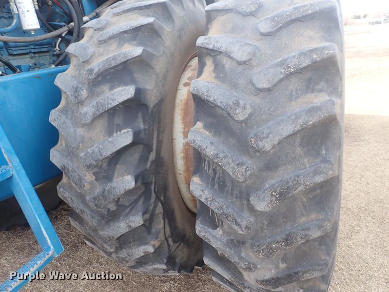 image for item DQ5067 Ford 946 Versatile  4WD tractor