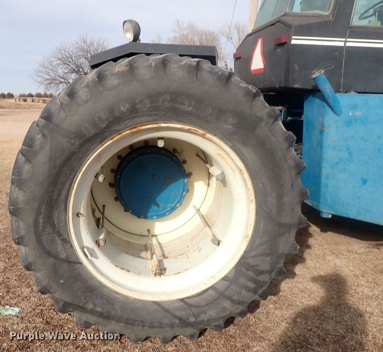 image for item DQ5067 Ford 946 Versatile  4WD tractor