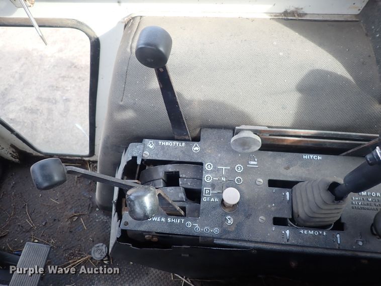 image for item DQ5068 1979 Case 2290  tractor