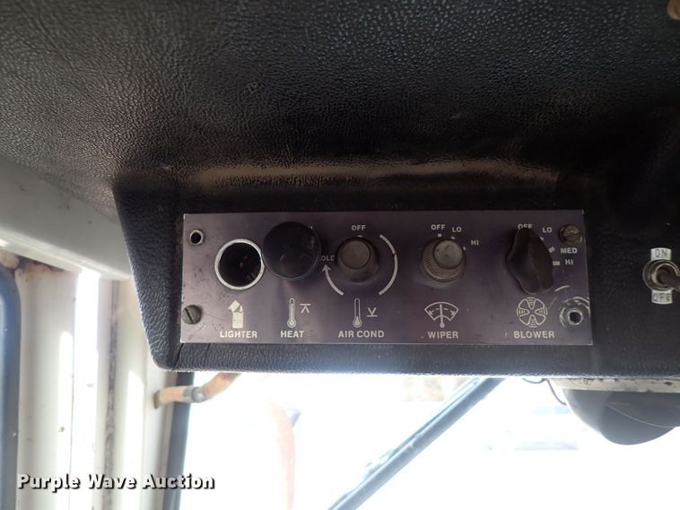 image for item DQ5068 1979 Case 2290  tractor