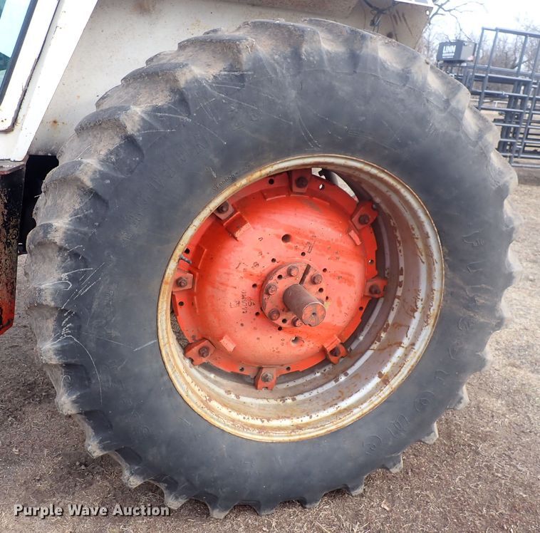 image for item DQ5068 1979 Case 2290  tractor