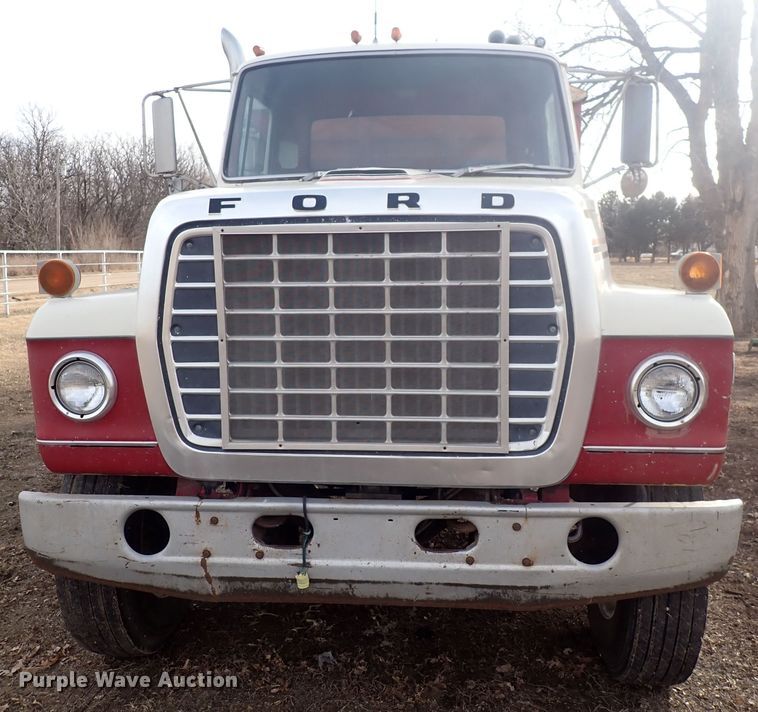 image for item DQ5071 1973 Ford  grain truck