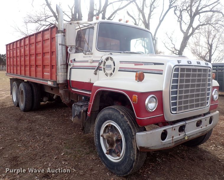 image for item DQ5071 1973 Ford  grain truck