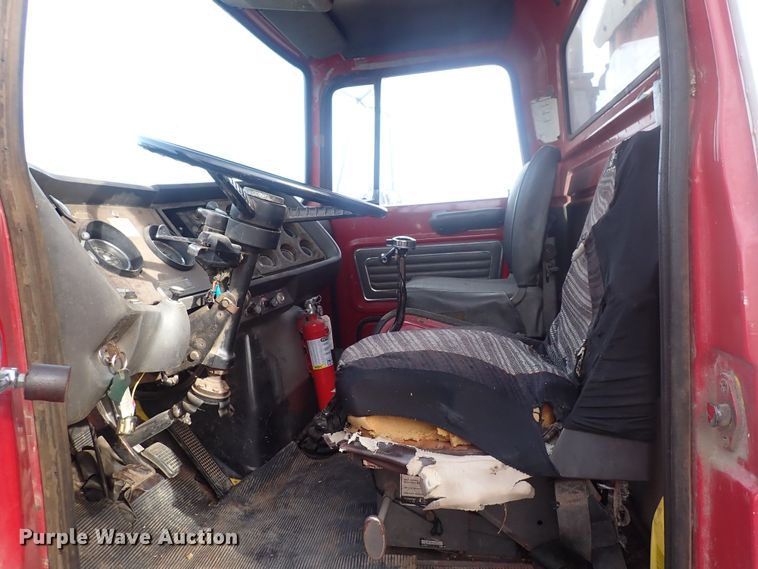 image for item DQ5071 1973 Ford  grain truck