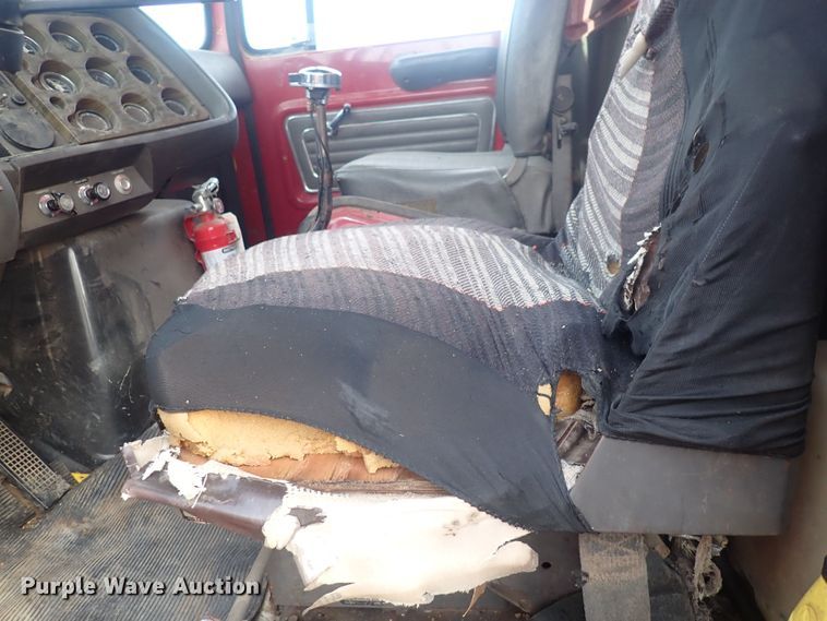 image for item DQ5071 1973 Ford  grain truck