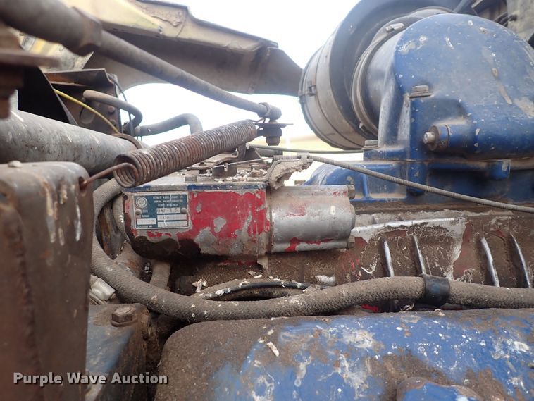 image for item DQ5071 1973 Ford  grain truck