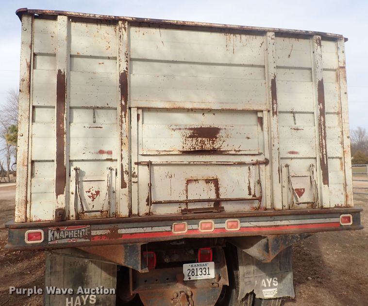 image for item DQ5071 1973 Ford  grain truck