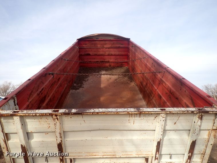 image for item DQ5071 1973 Ford  grain truck