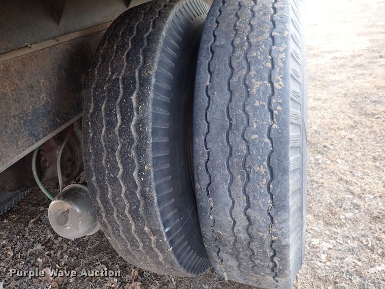 image for item DQ5071 1973 Ford  grain truck