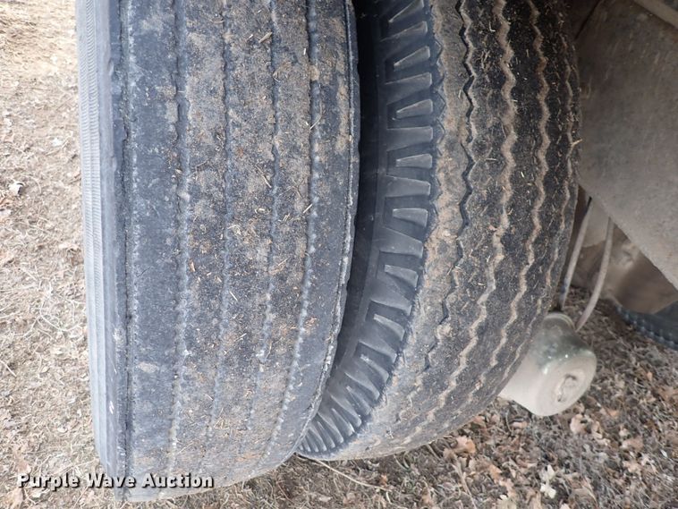 image for item DQ5071 1973 Ford  grain truck