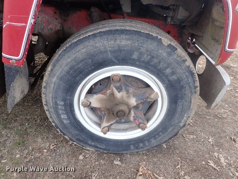 image for item DQ5071 1973 Ford  grain truck