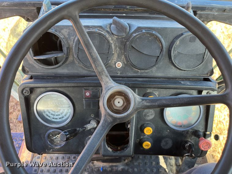 image for item DQ5094 1986 Deutz Allis 7145  tractor