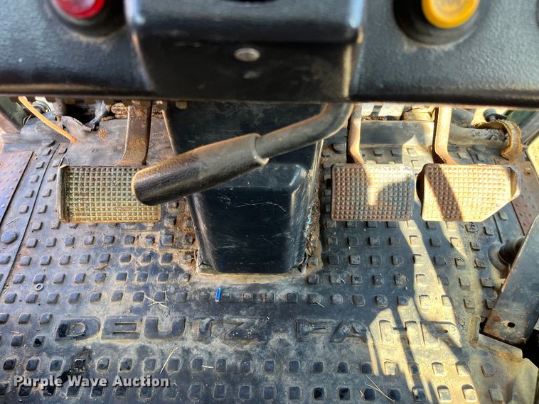 image for item DQ5094 1986 Deutz Allis 7145  tractor