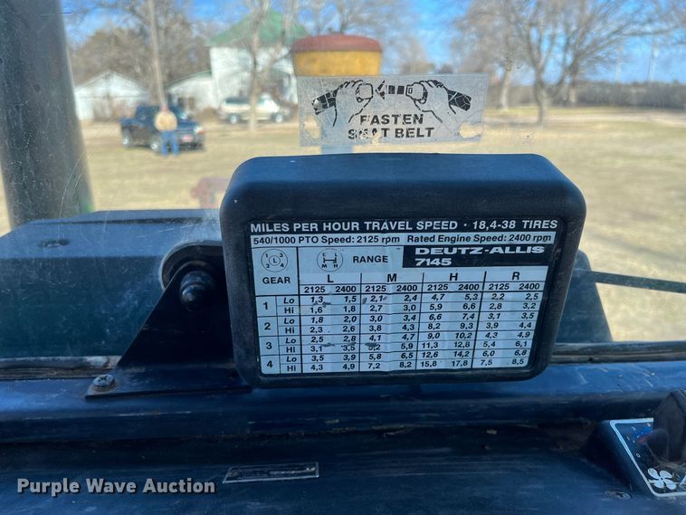 image for item DQ5094 1986 Deutz Allis 7145  tractor