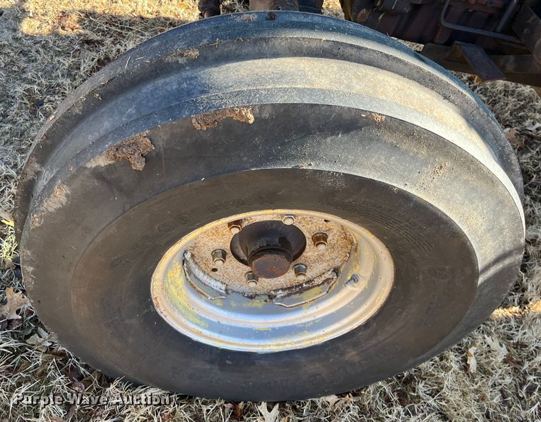 image for item DQ5094 1986 Deutz Allis 7145  tractor