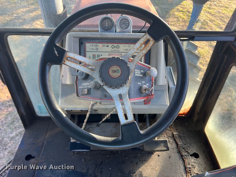 image for item DS2700 Case 3594  MFWD tractor