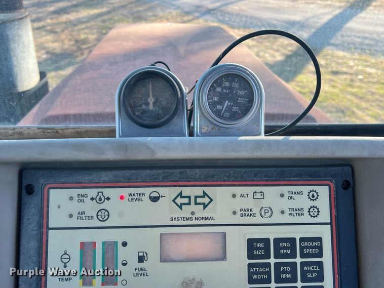 image for item DS2700 Case 3594  MFWD tractor