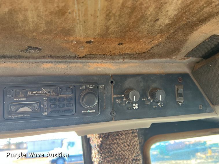 image for item DS2700 Case 3594  MFWD tractor