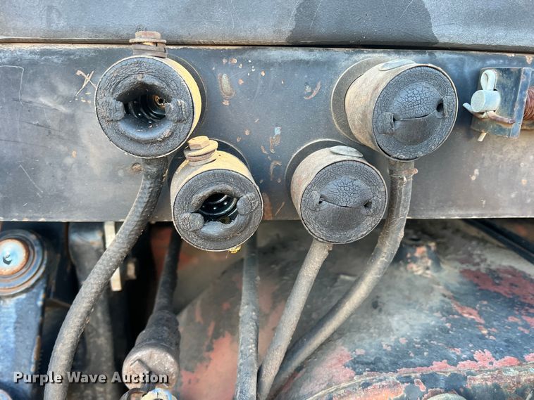 image for item DS2700 Case 3594  MFWD tractor