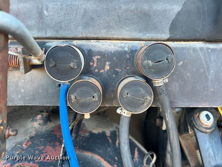 image for item DS2700 Case 3594  MFWD tractor