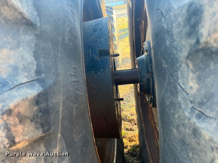 image for item DS2700 Case 3594  MFWD tractor