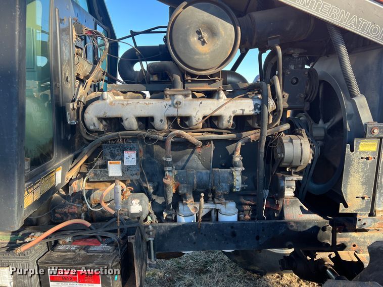 image for item DS2700 Case 3594  MFWD tractor