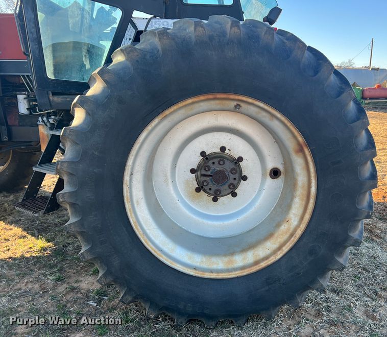 image for item DS2700 Case 3594  MFWD tractor