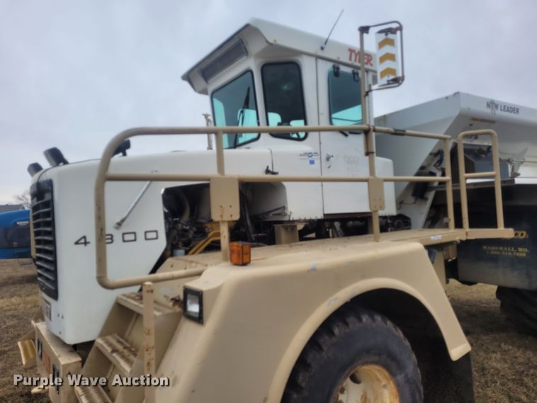 image for item EB9750 Tyler Titan 4300  applicator