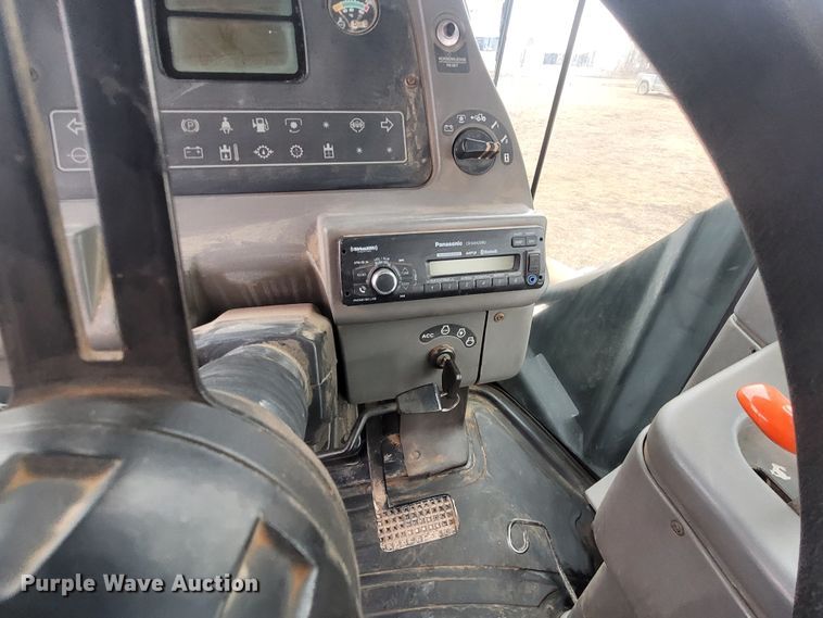 image for item EB9751 1994 Ford 9680  4WD tractor