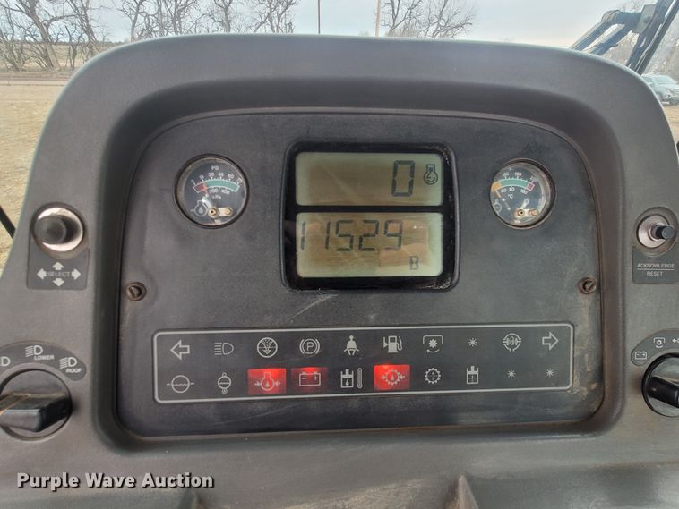 image for item EB9751 1994 Ford 9680  4WD tractor