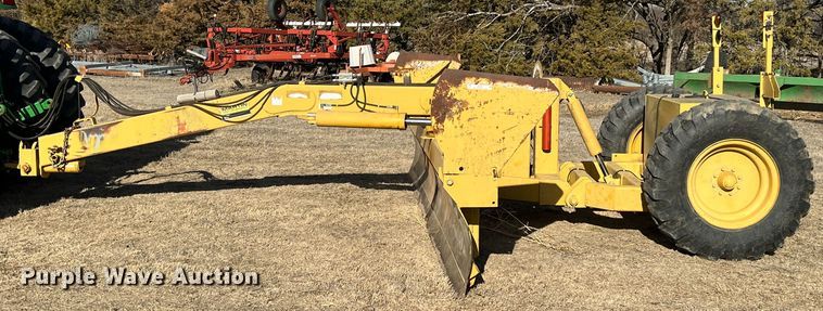 image for item ID9391 Globestar HD16  grader