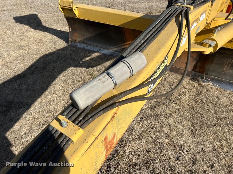 image for item ID9391 Globestar HD16  grader