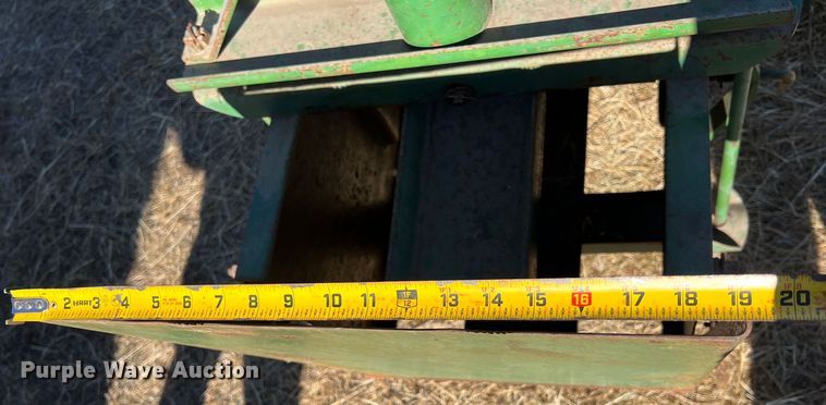 image for item ID9422 John Deere 214WS  small square baler