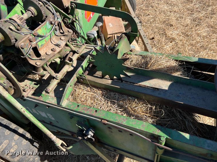 image for item ID9422 John Deere 214WS  small square baler