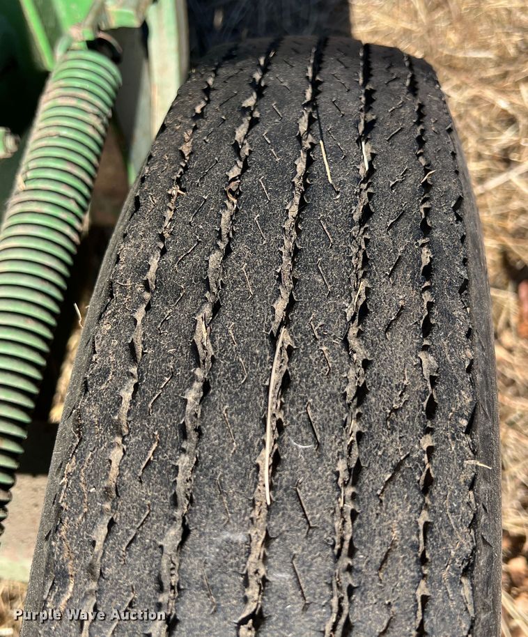 image for item ID9422 John Deere 214WS  small square baler