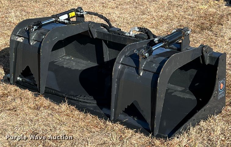 image for item ID9431 Skid steer grapple bucket